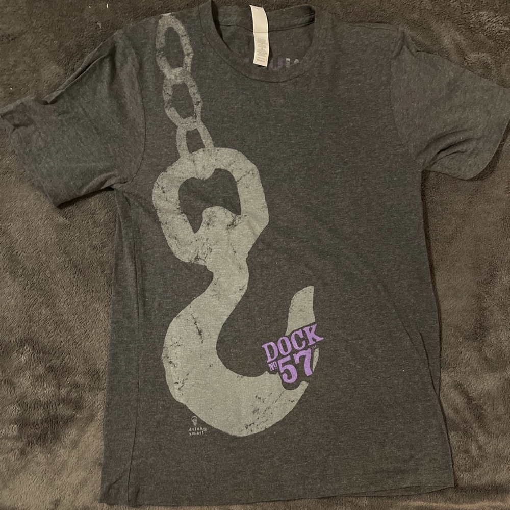 Dock 57 unhook expectations Gray Graphic T-Shirt